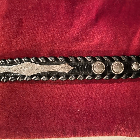 Justin Black Leather Belt W/ Silver & Gold Crumrine Buckle & (11) Silver Conchos - Picture 7 of 16